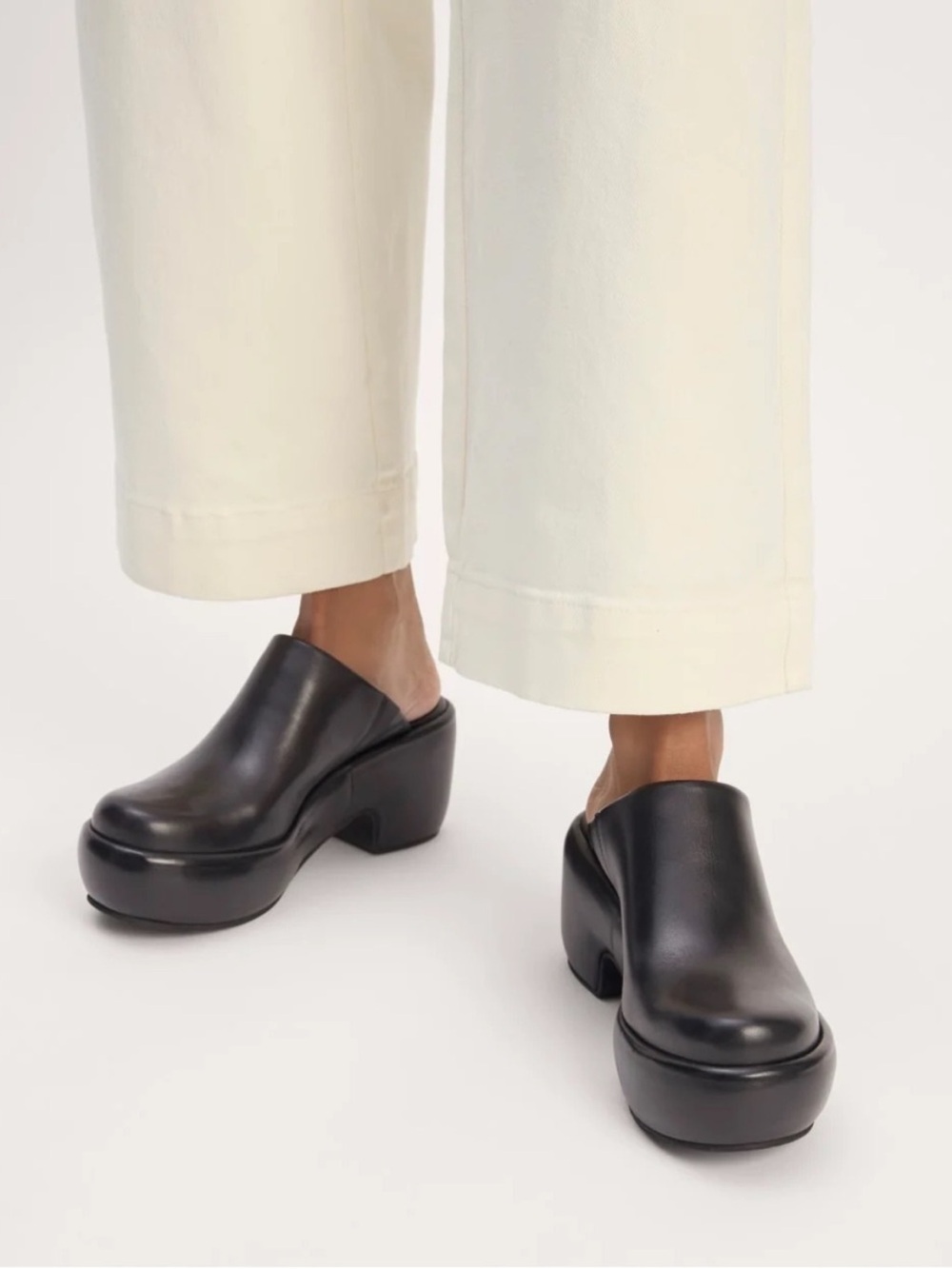 Everlane Black Leather Clog Size 5
